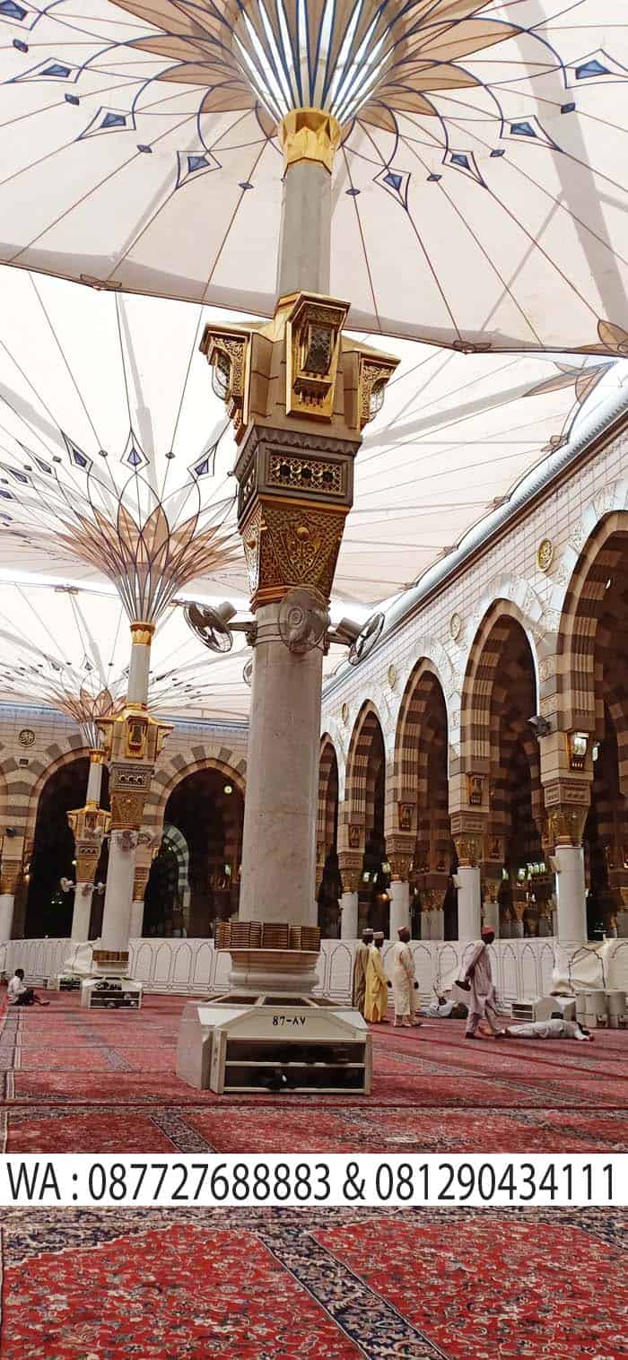 payung di dalam masjid nabawi madinah